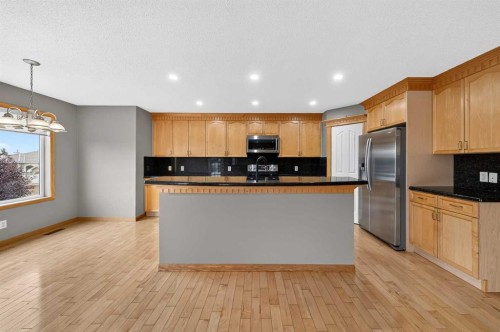 78 Hampstead View Nw, Calgary, AB - Indoor Photo Showing Kitchen