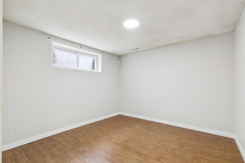 126 Somerglen Way Sw, Calgary, AB - Indoor Photo Showing Other Room