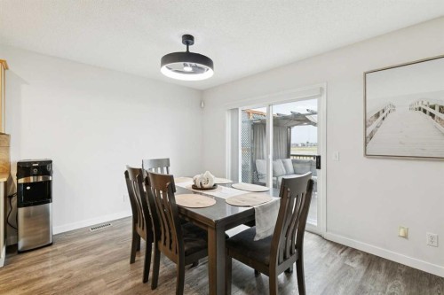 126 Somerglen Way Sw, Calgary, AB - Indoor Photo Showing Dining Room