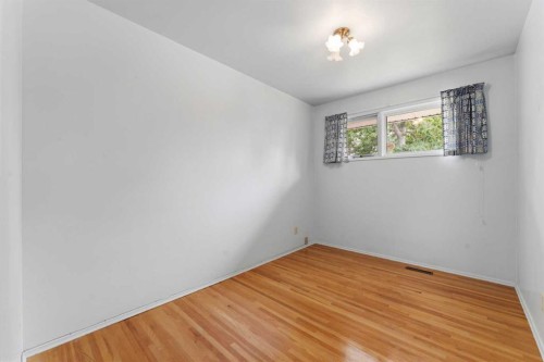 120 Glenpatrick Drive Sw, Calgary, AB - Indoor Photo Showing Other Room