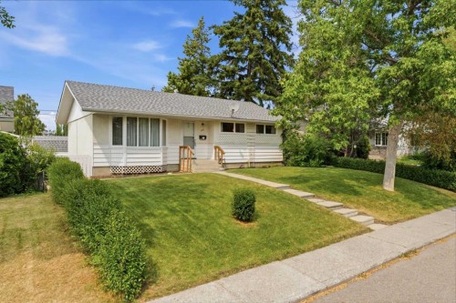 120 Glenpatrick Drive Sw, Calgary, AB - Outdoor