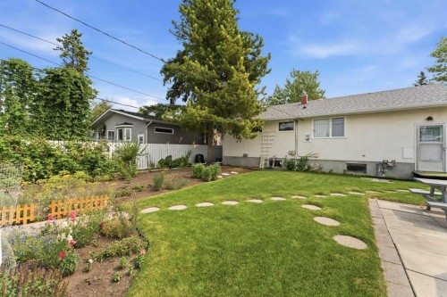 120 Glenpatrick Drive Sw, Calgary, AB - Outdoor