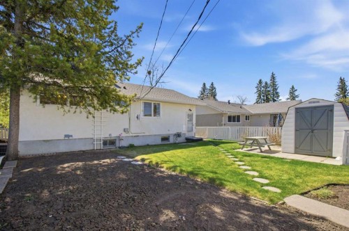 120 Glenpatrick Drive Sw, Calgary, AB - Outdoor