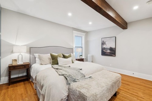 3607 7 Street Sw, Calgary, AB - Indoor Photo Showing Bedroom
