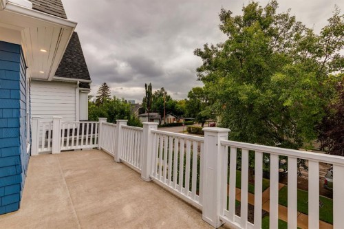 3607 7 Street Sw, Calgary, AB - Outdoor