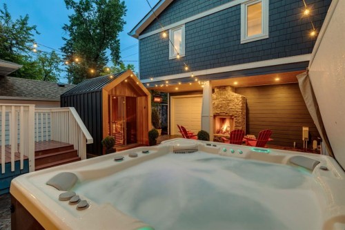 3607 7 Street Sw, Calgary, AB - Outdoor