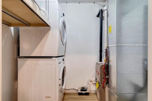 3607 7 Street Sw, Calgary, AB - Indoor Photo Showing Laundry Room
