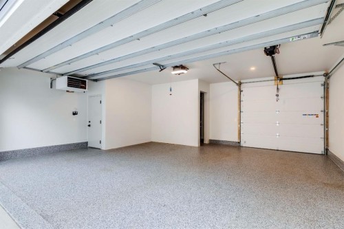 3607 7 Street Sw, Calgary, AB - Indoor Photo Showing Garage