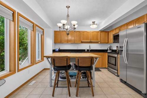592 Regal Park Ne, Calgary, AB - Indoor