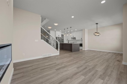 435 Kinniburgh Loop, Chestermere, AB - Indoor Photo Showing Other Room