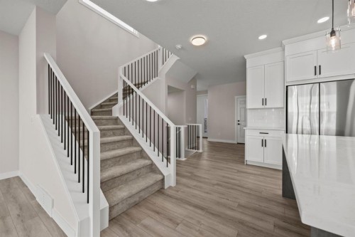 435 Kinniburgh Loop, Chestermere, AB - Indoor Photo Showing Other Room