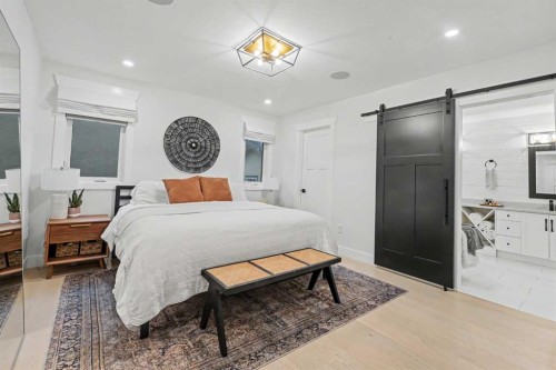 2615 Lougheed Drive Sw, Calgary, AB - Indoor Photo Showing Bedroom