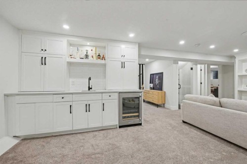 2615 Lougheed Drive Sw, Calgary, AB - Indoor