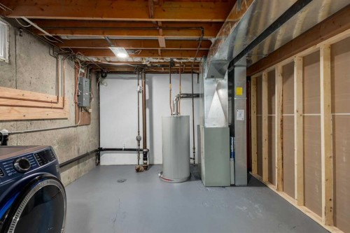 30 Hutton Place Sw, Calgary, AB - Indoor