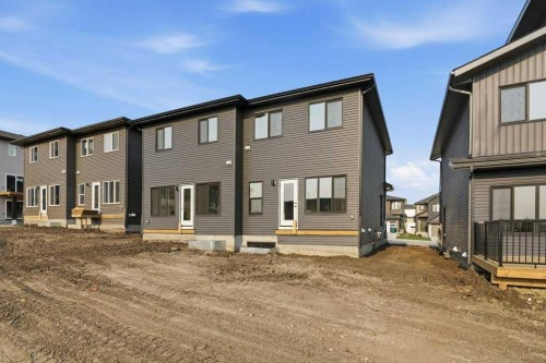 30 Heritage Heath, Cochrane, AB - Outdoor