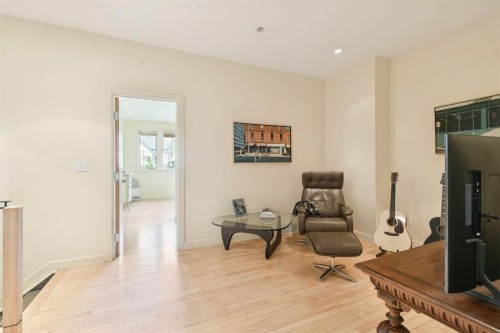 1717 7 Avenue Nw, Calgary, AB - Indoor