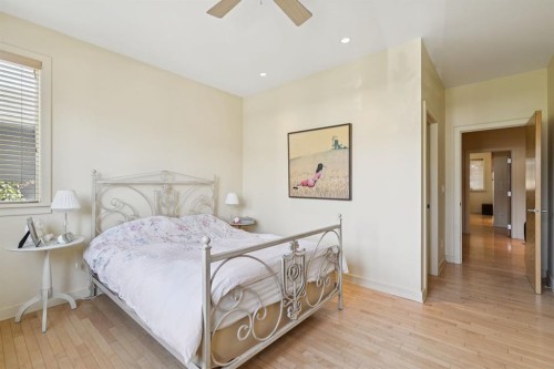 1717 7 Avenue Nw, Calgary, AB - Indoor Photo Showing Bedroom
