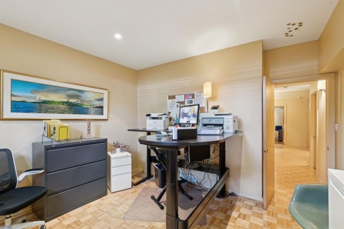 1717 7 Avenue Nw, Calgary, AB - Indoor Photo Showing Other Room