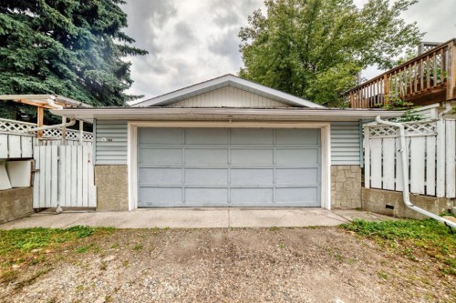 1008 Cantabrian Drive Sw, Calgary, AB - Outdoor With Exterior