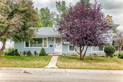 1008 Cantabrian Drive Sw, Calgary, AB - Outdoor