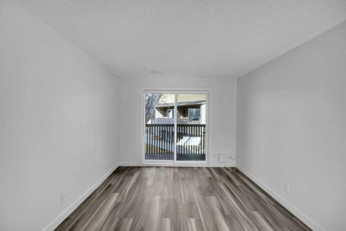 1-8112 36 Avenue Nw, Calgary, AB - Indoor Photo Showing Other Room