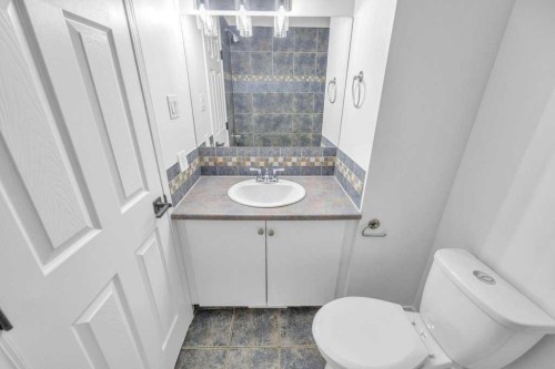 1-8112 36 Avenue Nw, Calgary, AB - Indoor Photo Showing Bathroom