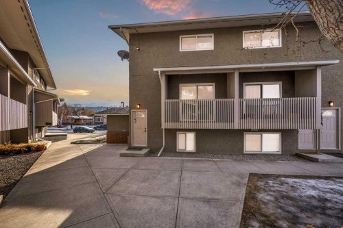 1-8112 36 Avenue Nw, Calgary, AB - Outdoor With Exterior