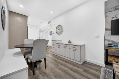 207-3450 19 Street Sw, Calgary, AB - Indoor