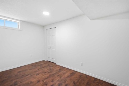 1211 Maitland Drive Ne, Calgary, AB - Indoor Photo Showing Other Room