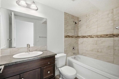 1211 Maitland Drive Ne, Calgary, AB - Indoor Photo Showing Bathroom