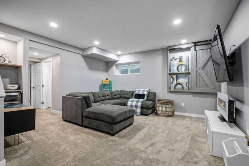 81 New Brighton Heights Se, Calgary, AB - Indoor