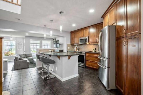 81 New Brighton Heights Se, Calgary, AB - Indoor Photo Showing Kitchen With Upgraded Kitchen
