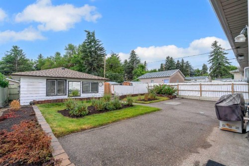 219 Tache Avenue Nw, Calgary, AB - Outdoor