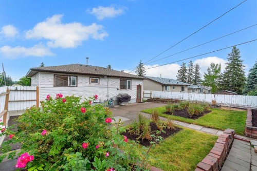 219 Tache Avenue Nw, Calgary, AB - Outdoor