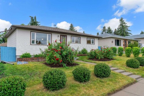 219 Tache Avenue Nw, Calgary, AB - Outdoor