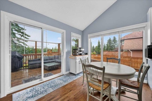 876 Shawnee Drive Sw, Calgary, AB - Indoor Photo Showing Dining Room