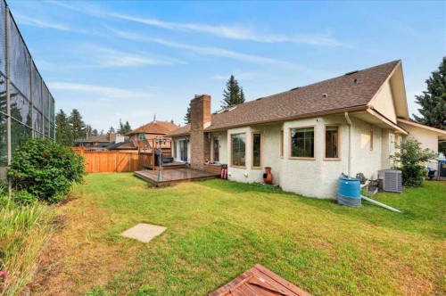 876 Shawnee Drive Sw, Calgary, AB - Outdoor