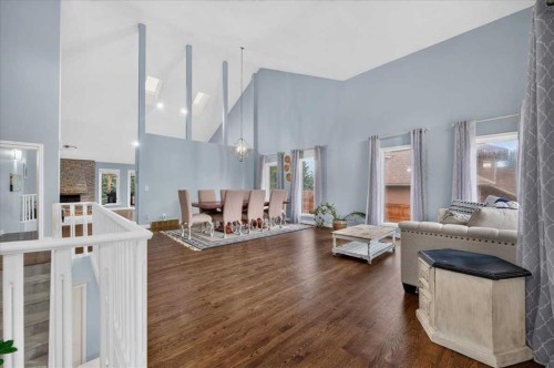 876 Shawnee Drive Sw, Calgary, AB - Indoor