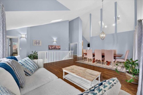 876 Shawnee Drive Sw, Calgary, AB - Indoor