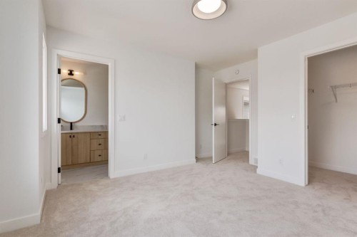 704 Sora Boulevard Se, Calgary, AB - Indoor Photo Showing Other Room