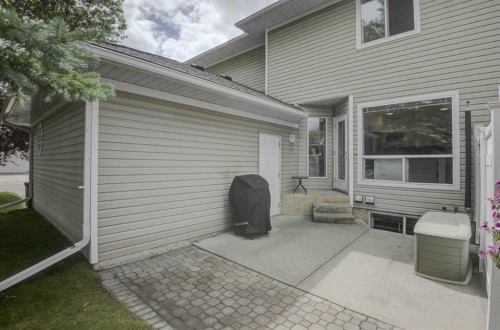 58 Sierra Morena Gardens Sw, Calgary, AB - Outdoor With Exterior