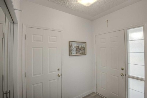 58 Sierra Morena Gardens Sw, Calgary, AB - Indoor Photo Showing Other Room