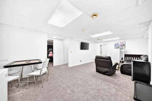 60 Falmere Court Ne, Calgary, AB - Indoor