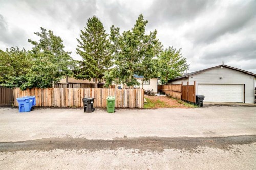 60 Falmere Court Ne, Calgary, AB - Outdoor