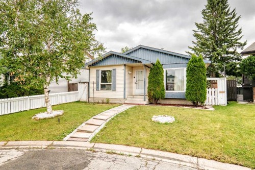 60 Falmere Court Ne, Calgary, AB - Outdoor