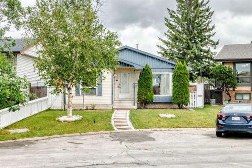 60 Falmere Court Ne, Calgary, AB - Outdoor