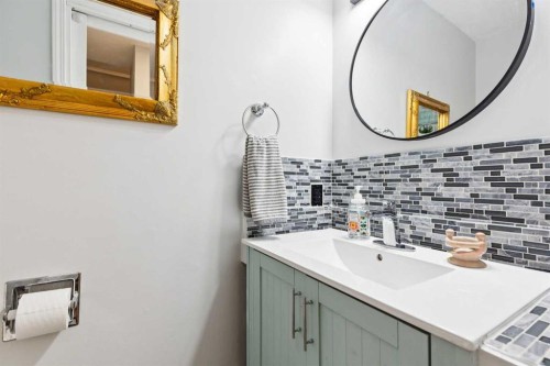 38-3620 51 Street Sw, Calgary, AB - Indoor Photo Showing Bathroom