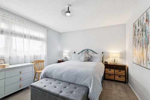 38-3620 51 Street Sw, Calgary, AB - Indoor Photo Showing Bedroom