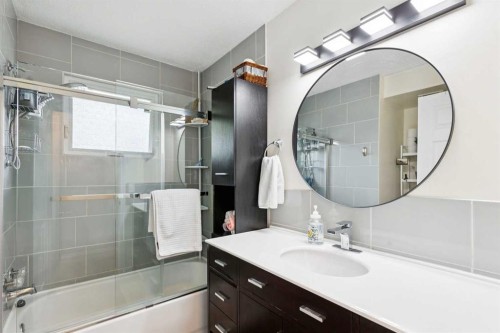 38-3620 51 Street Sw, Calgary, AB - Indoor Photo Showing Bathroom