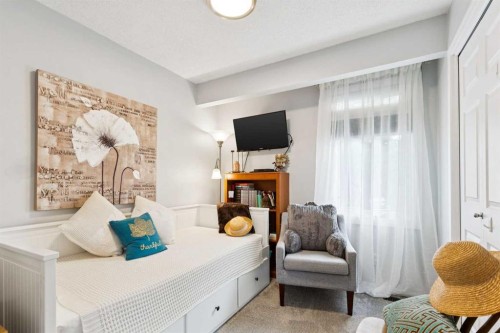 38-3620 51 Street Sw, Calgary, AB - Indoor Photo Showing Bedroom